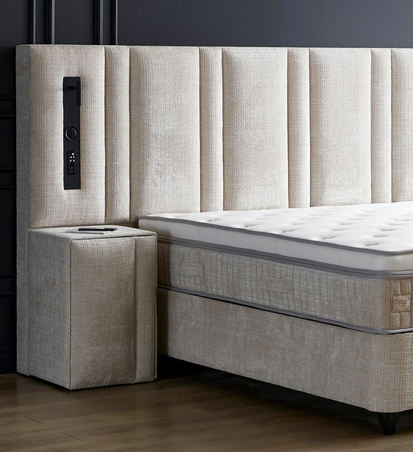 Boxspringbett Riviera Sandbeige Voll-orthopädisches Komfortbett mit Bettkasten, Stauraum, inkl. kostenlose Lieferung und Montage, inkl. Beleuchtung und integrierten USB-Steckdose im Kopfteil - Image 9