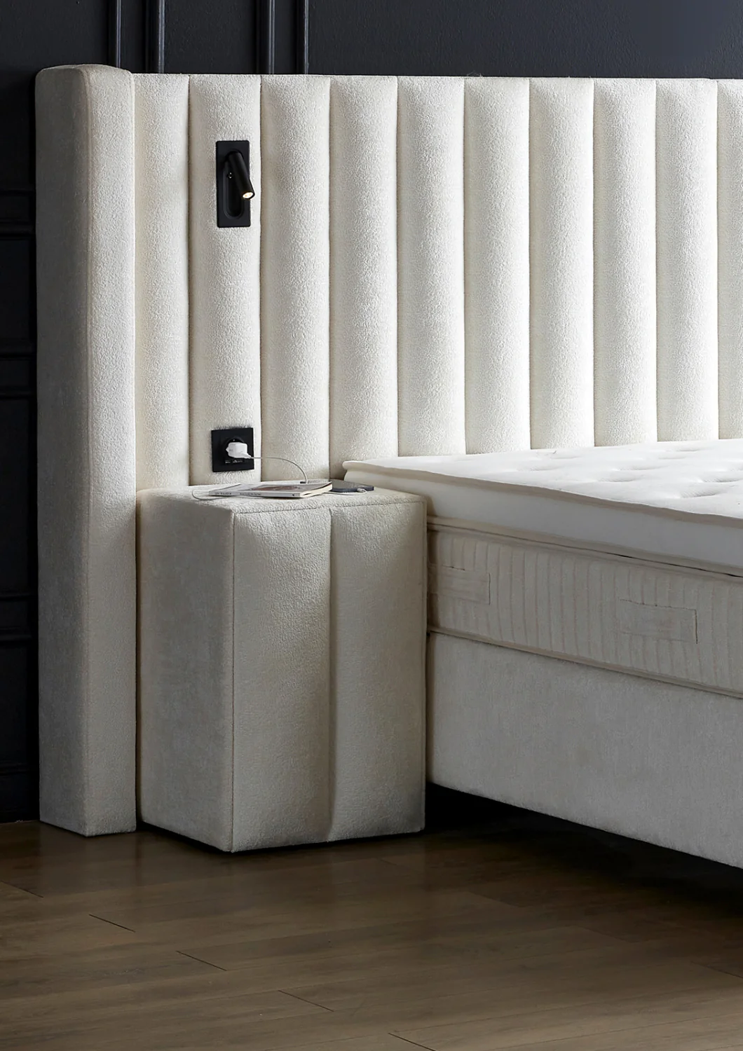 Boxspringbett Sheraton Cremeweiß Voll-orthopädisches Komfortbett mit Bettkasten, Stauraum, inkl. kostenlose Lieferung und Montage, inkl. Beleuchtung und integrierten Steckdosen im Kopfteil - Image 12